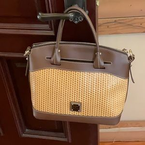 DOONEY & BOURKE BROWN BASKETWEAVE ZIP TOP SHOULDER SATCHEL LTHR HANDBAG